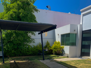 Casa en renta enfrente del Tec de Monterrey GDL, coto el Real