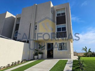 CASA 2 NIVELES TERRAZA Y PANORAMICA VISTA AL MAR 📍  ROSARITO B.C.