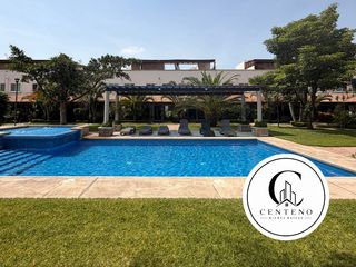 Casa con terreno excedente de 3 recámaras con alberca y Roof Garden en Residencial Tulipanes
