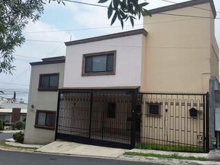 Casa en Renta Cumbres 4° sector, Monterrey, Nuevo León