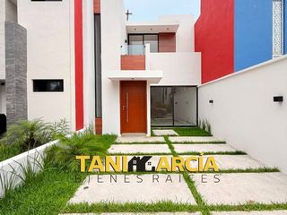 Vendo Casa Nueva y con excelente iluminación en Fraccionamiento Privado en Fortín.