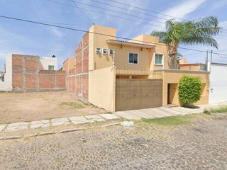 Casa en Venta Calle Zirate, Vasco de Quiroga, La Piedad Michoacán, Recuperación Bancaria