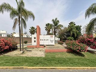 CASA EN VENTA RESIDENCIAL BANUS