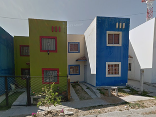 HERMOSA CASA ESTA ESPERANDO POR TI