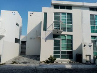 Casa en renta en Ciudad del Carmen🏡 📍𝐔𝐛𝐢𝐜𝐚𝐜𝐢ó𝐧: BUGAMBILIAS