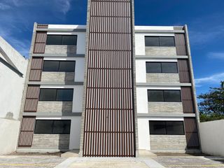 Torre de Departamentos 3 habitaciones, 2 baños, cochera, Fracc. Jardines de Mocambo.