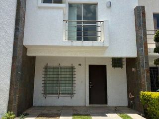 Casa en renta dentro de coto en Parques de Tesistán