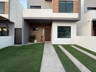 RENTA DE CASA EN ALTAVELA RESIDENCIAL EN LA PAZ, B.C.S.