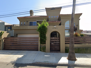 Casa en venta en Playas de Tijuana. Gran oportunidad!!