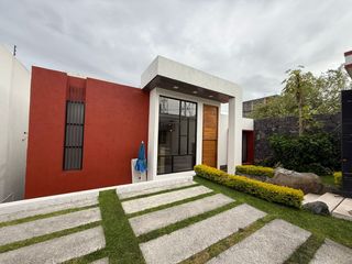Casa en Venta con Alberca Climatizada, Domótica y 4 Recámaras | 468 m² de Terreno