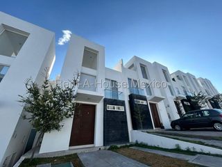 Casa en renta en Zibatá con roof garden y amenidades HOMEJPC2178