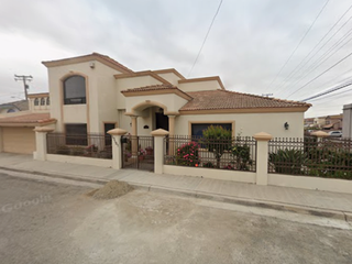 Casa de recuperación bancaria a la venta en Otay Constituyentes, Tijuana, Baja California, México.