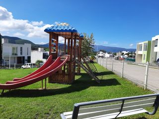 Terreno en Venta de Oportunidad en Senderos Monteverde 169 Coto 4