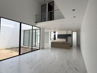 HERMOSA CASA EN PASEOS DE LORETTA EN VENTA