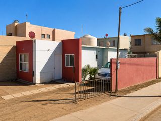 Casa en venta en la Col. La Presa, Ensenada, Baja California
