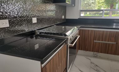 VENTA DE CASA EN PUNTA DEL ESTE CERCA DEL TEMPLO