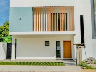 Casa en venta. Onix Residencial. Villahermosa. Tabasco. Zona Ixtacomitan.