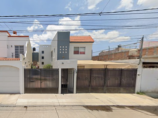 CASA EN VENTA EN COLONIA MONTEBELLO AGUASCALIENTES