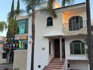 Venta Hermosa Residencia en Coto 5 Virreyes Residencial