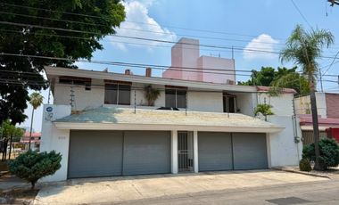 Casa en Venta en Verde Valle junto a parque, junto a Expo y Plaza del Sol, espacios grandes!