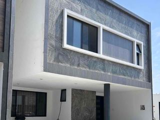 CASA EN RENTA 3 RECÁMARAS EN LOMAS DE ÁNGELÓPOLIS