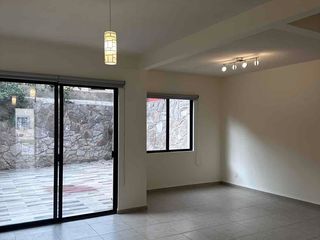 Casa en renta sin muebles, Zirándaro club de golf