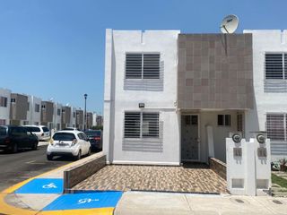 Casa en Renta - Viñedos - QUERETARO