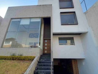 CASA EN RENTA LOMAS VERDES