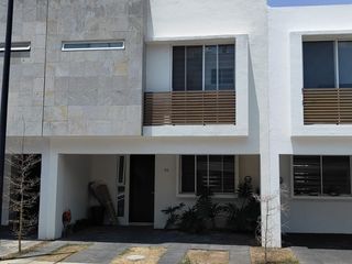 CASA DE 4 RECAMARAS REAL DEL CARMEN 2 ZONA REAL ZAPOPAN