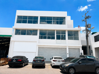 SE RENTA BODEGA CON PUNTO DE VENTA