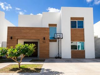 SE RENTA CASA EN PUENTE REAL SECC: SEVILLA EN CD. OBREGON, SONORA.