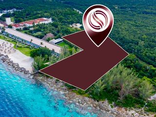 Macrolote comercial mixto frente al mar, en venta