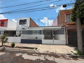 Casa en Renta Jardines del Nilo, Guadalajara, Jalisco.