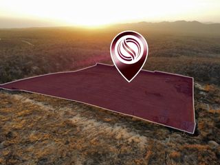 Terreno multifamiliar con vista al mar en Rolling Hills, en venta
