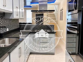 CASA EN  RENTA  TOTALMENTE AMUEBLADA Y EQUIPADA $ 23,000 MENSUAL