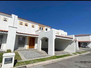 Casa en renta con ampliación en Residencial el Castaño 1  Metepec