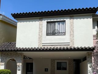 CASA EN RENTA PRIVADAS DE ANAHUAC EN ESCOBEDO