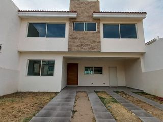 Casa en renta en San Martín Del Tajo, 4 habitaciones