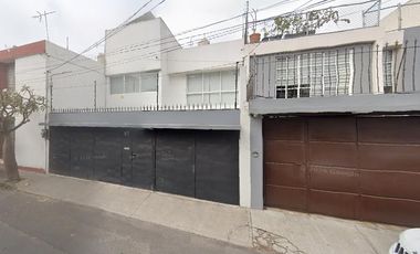 CASA EN  VENTA PRADO CHURUBUSCO, COYOACÁN.