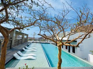 Departamento amueblado, alberca en el rooftop, zona céntrica, en venta