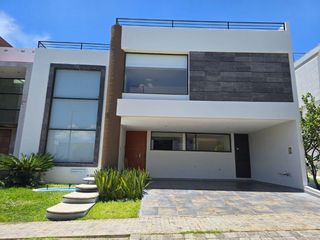 CASA EN RENTA PARQUE VICTORIA LOMAS DE ANGELÓPOLIS