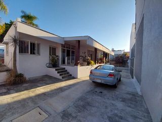 SE VENDE CASA SOLA UN NIVEL MUY CENTRICA IDEAL, PARA ASILO, ESCUELA, OFICINAS, SPA, ETC, COLONIA CANTARRANAS, CUERNAVACA