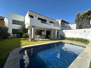 CASA CON ALBERCA EN VENTA EN LA CARCAÑA; CHOLULA; PUEBLA.