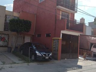 VENDO AMPLIA CASA EN CONJUNTO PRIVADO EN COACALCO