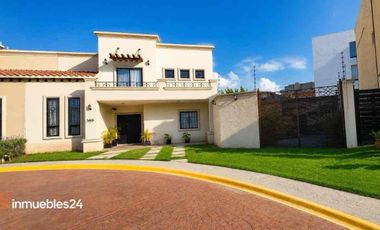 VENTA CASA PROVENZA EN ZONA PLATEADA