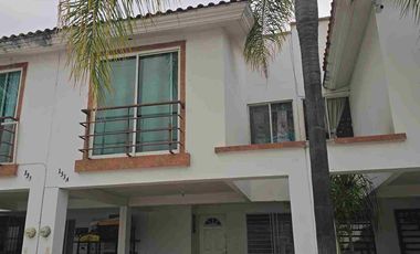 Casa EN VENTA JARDINES DE LOS NARANJOS LEON GTO