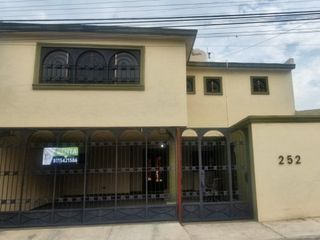 CASA EN RENTA COL. SAN JERONIMO MONTERREY.