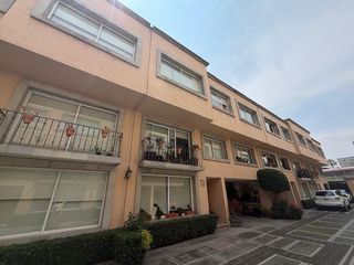 Venta casa en condominio horizontal, en Los Alpes