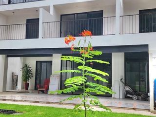 LOFT EN RENTA A 4 CUADRAS DE COLOMOS