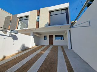 Casa nueva con patio en venta área de Blvd Cucapah en Colonia Buenos Aires Tijuana
